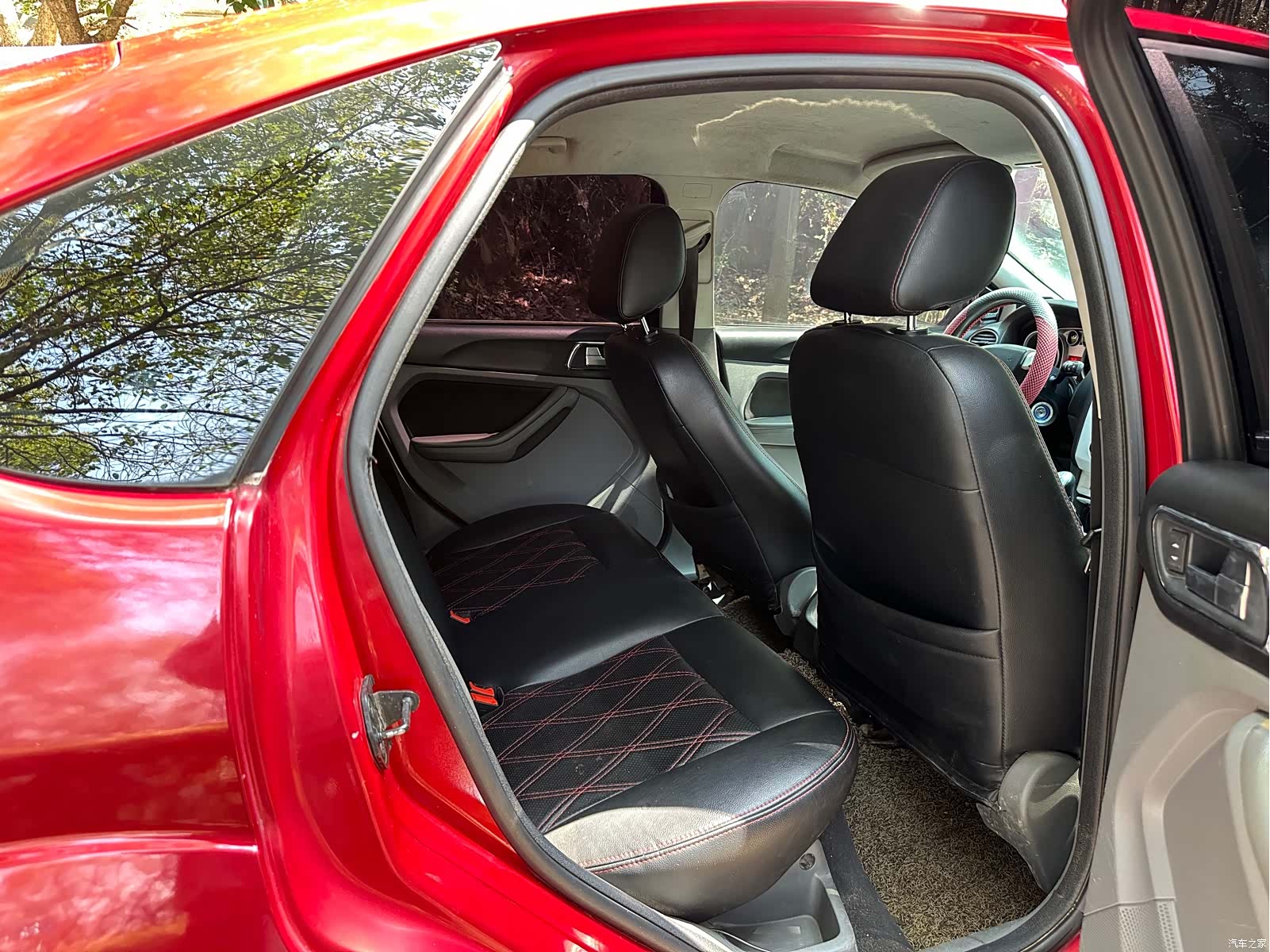 Ford Focus, 2013 6
