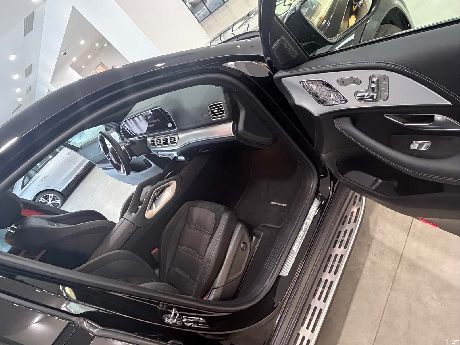 Mercedes-Benz GLE, 2025 11