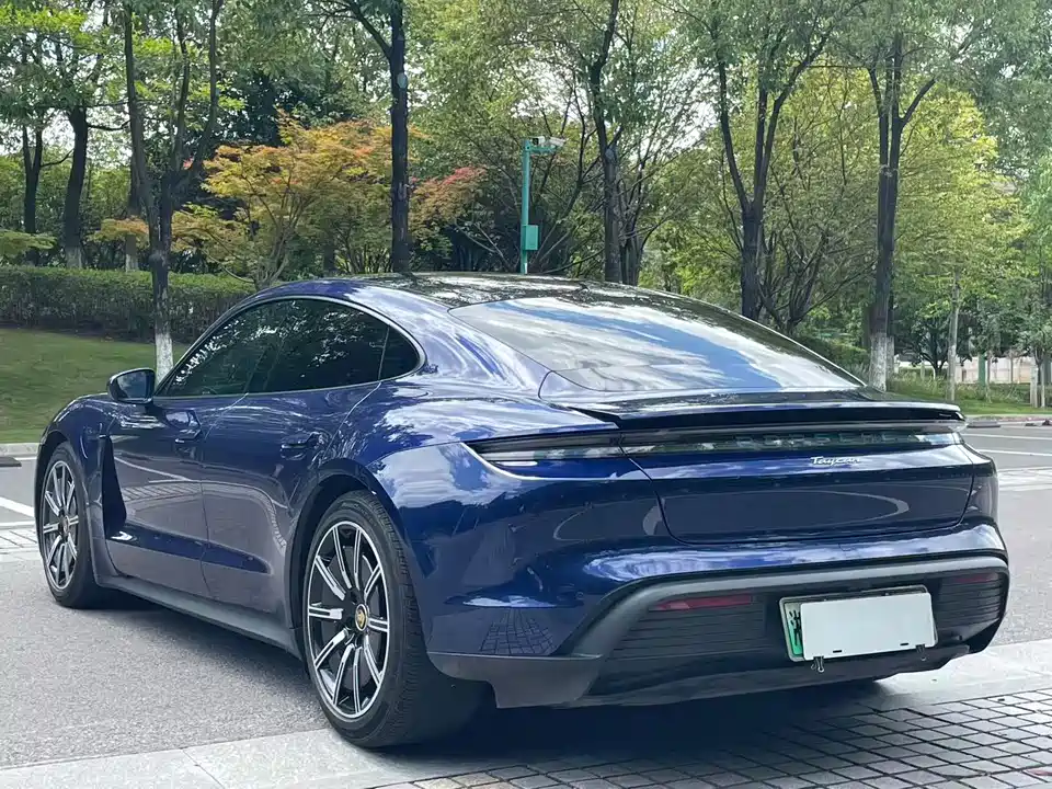 Porsche Taycan