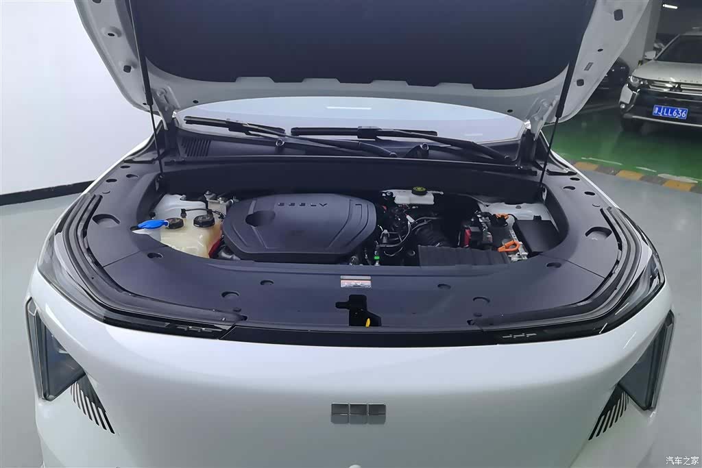 Geely Galaxy L7, 2024 9