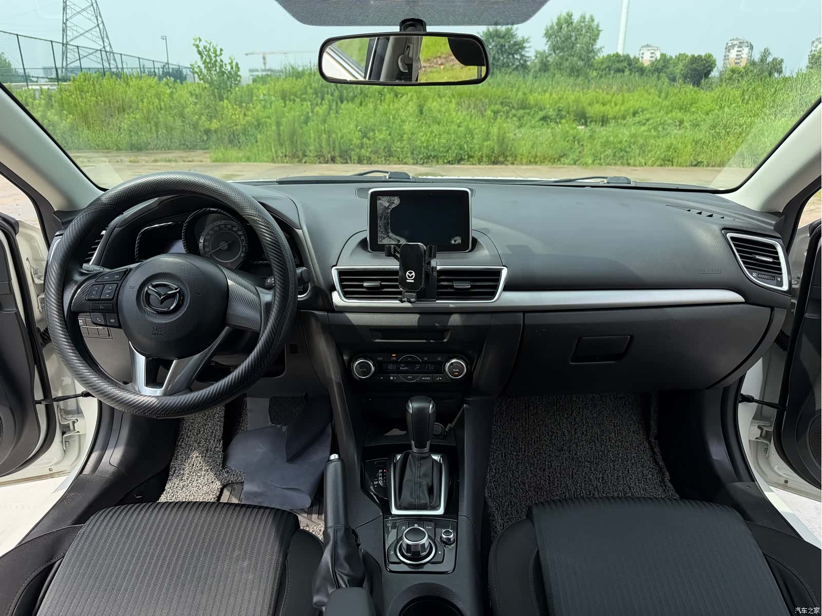 Mazda Mazda3, 2016 13
