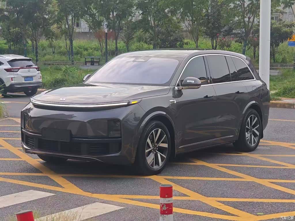 Li Auto L8, 2023 1
