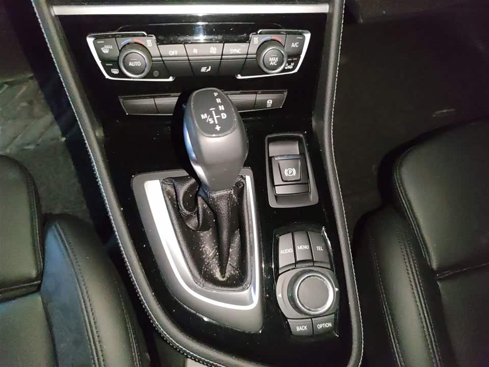 BMW 2 series station wagon