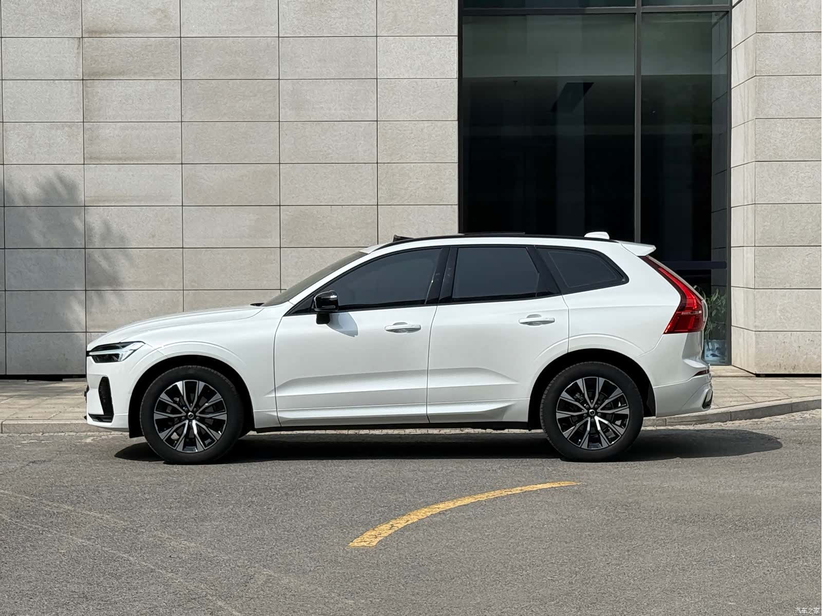 Volvo XC60, 2022 4
