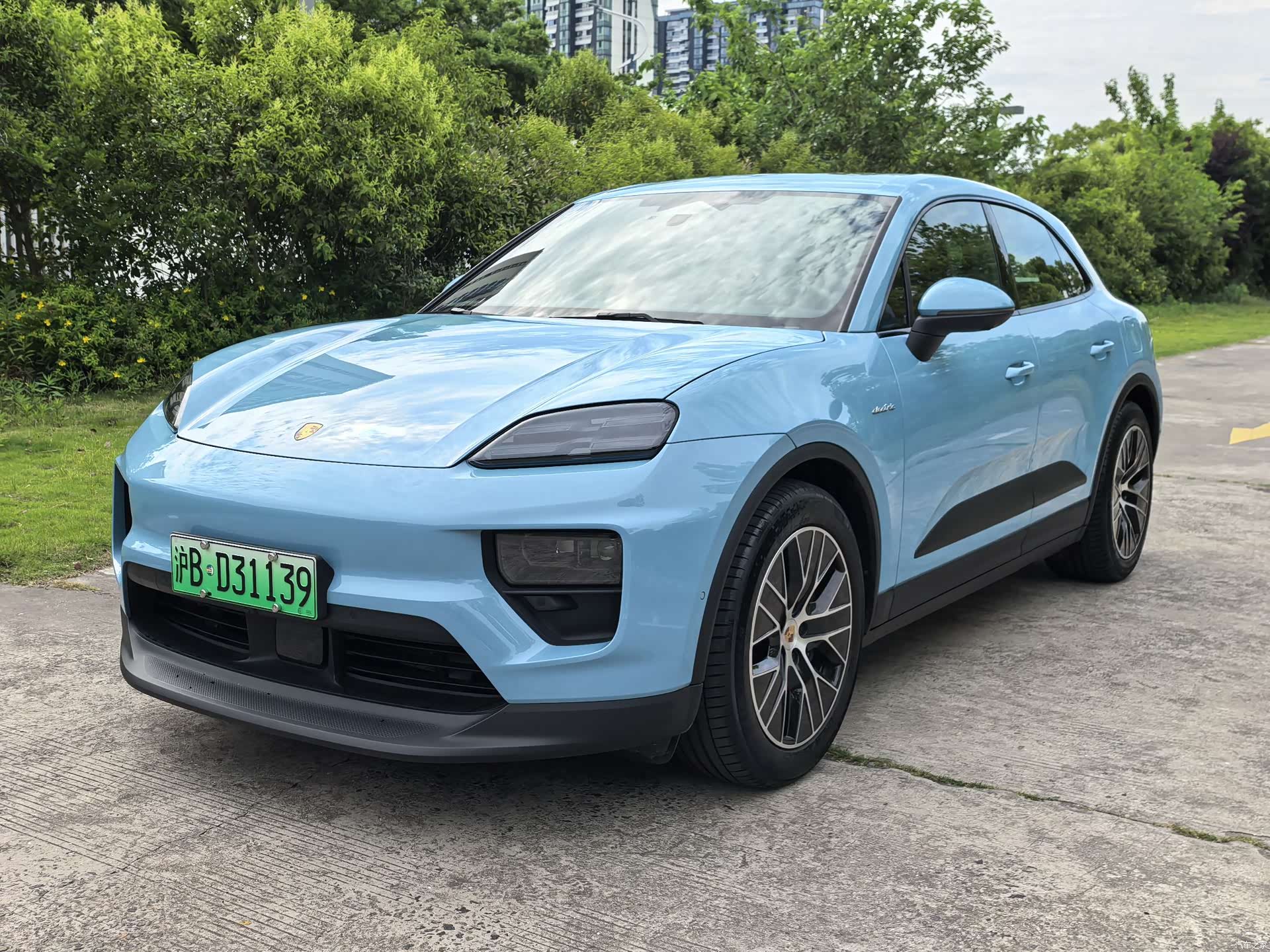 Porsche Macan, 2025 1