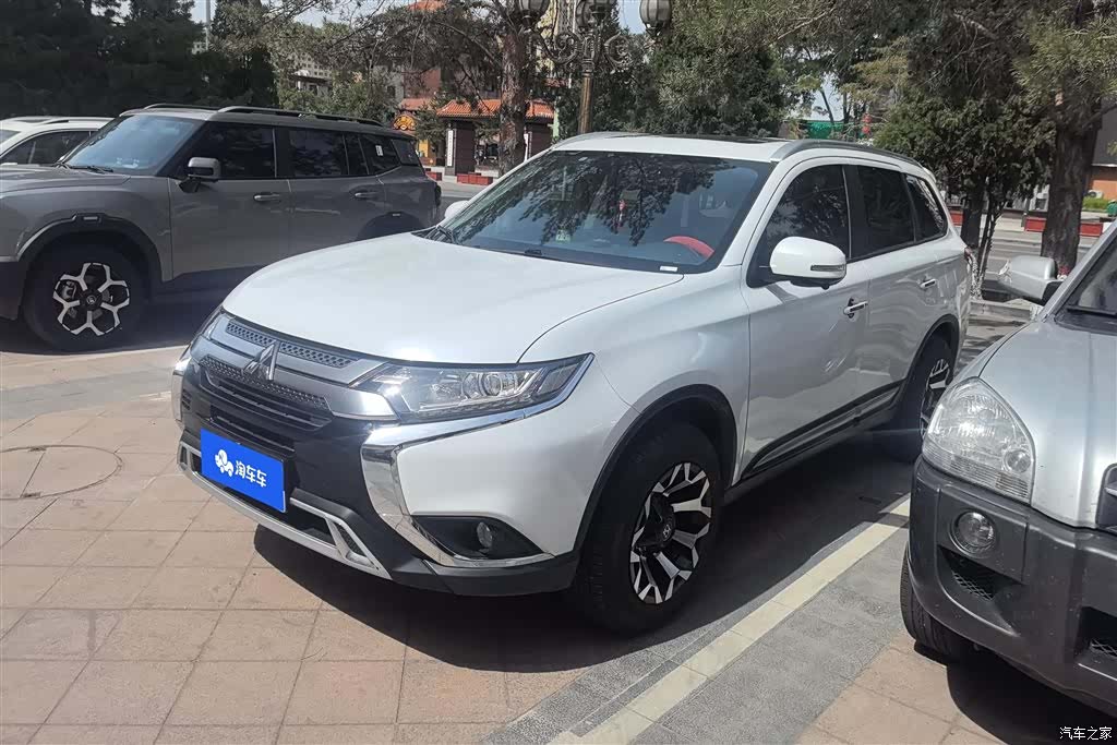 Mitsubishi Outlander, 2020 1