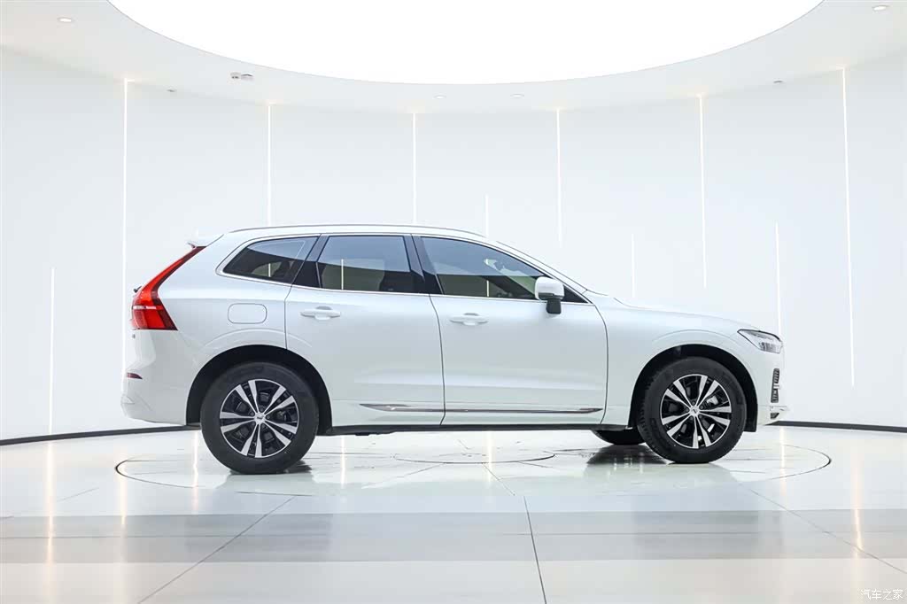 Volvo XC60, 2024 4