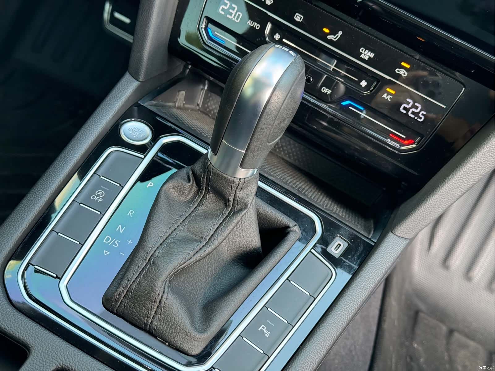 Volkswagen CC, 2025 12