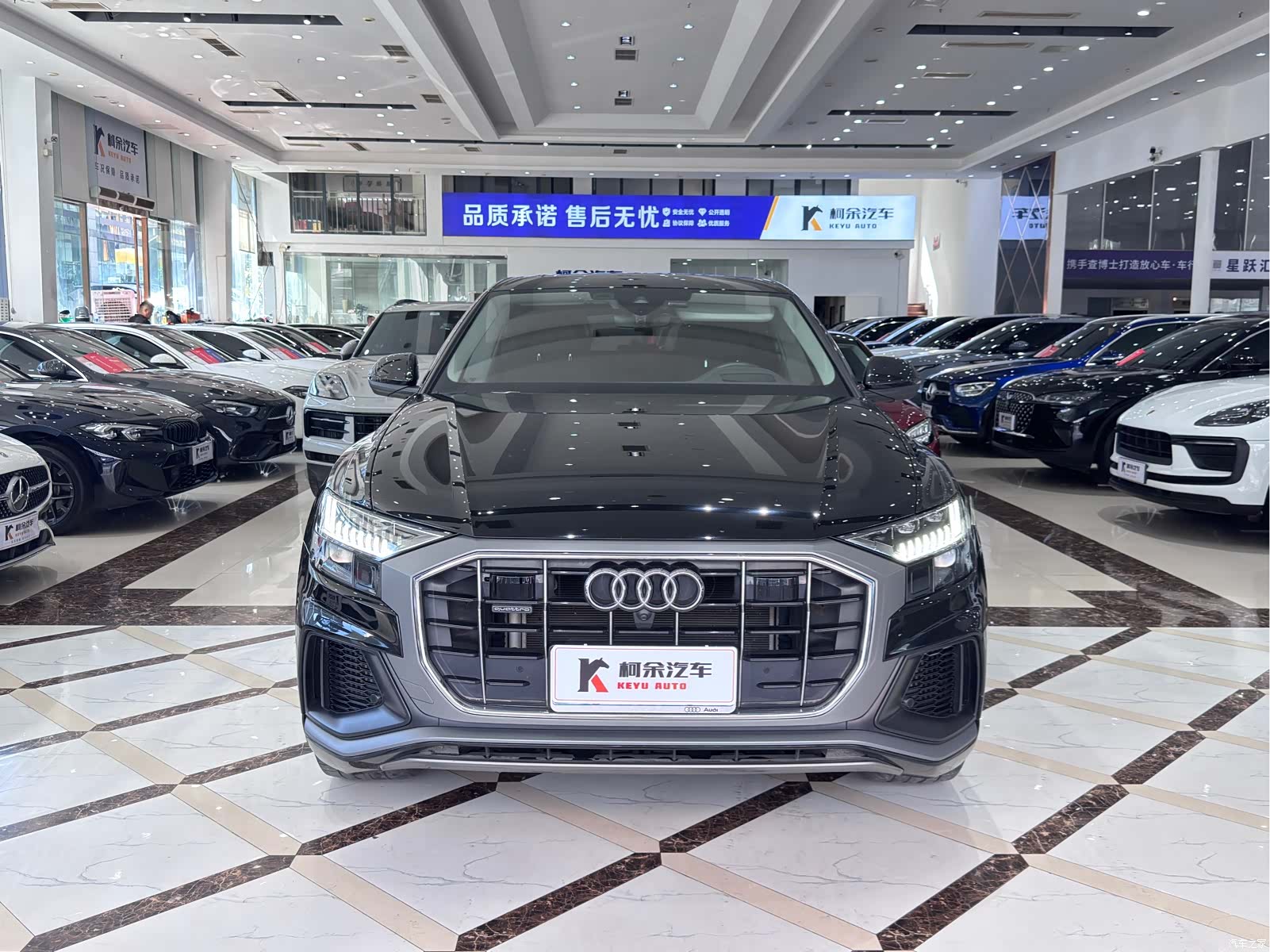 Audi Q8, 2024 3