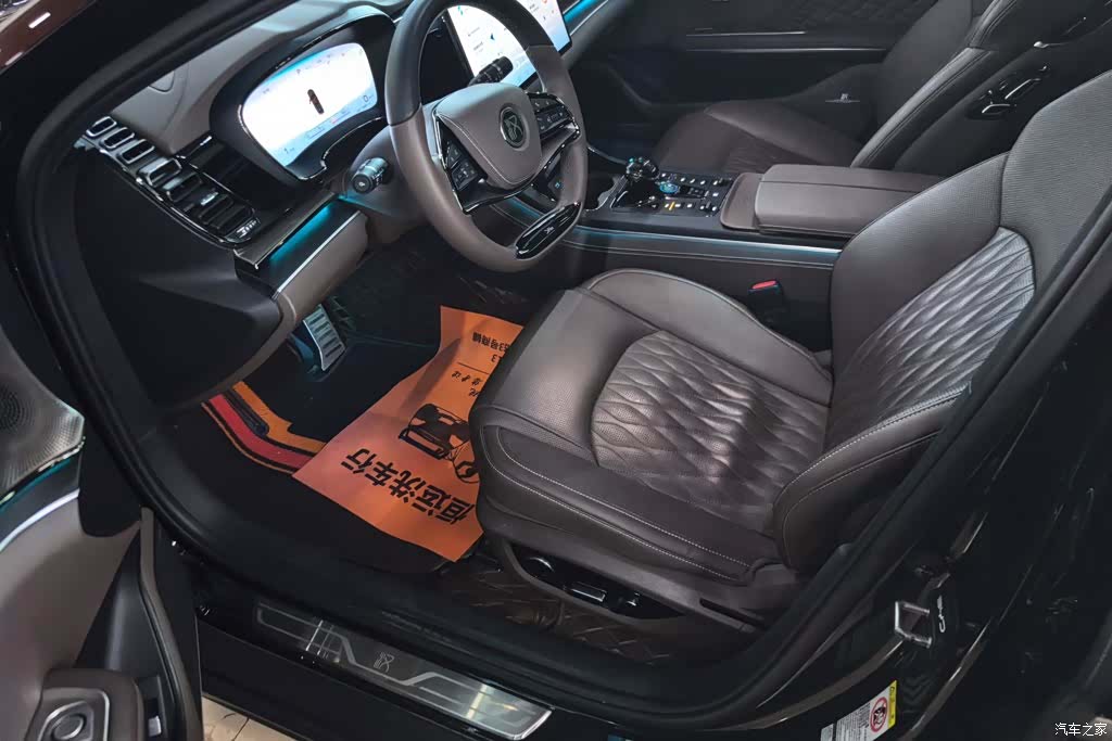 BYD Han, 2023 9