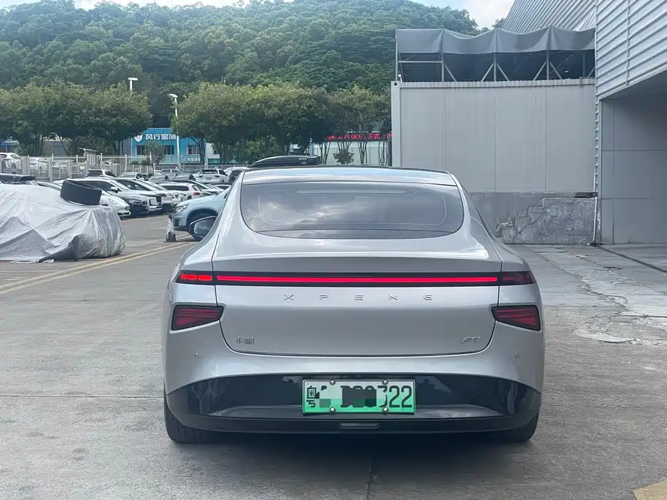 XPENG P7