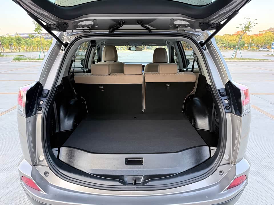 Toyota RAV4 Rongfang