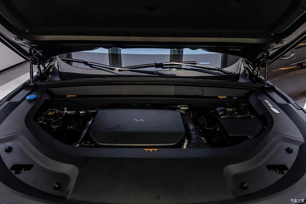 Li Auto L9, 2023 17
