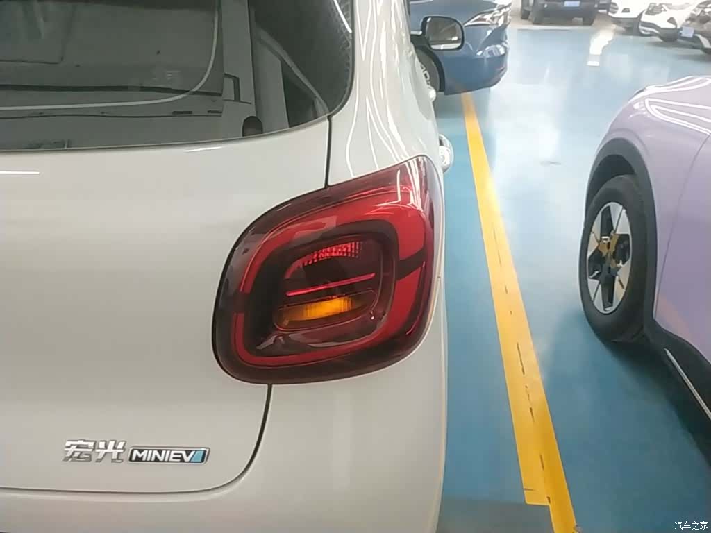Wuling MINIEV, 2025 8