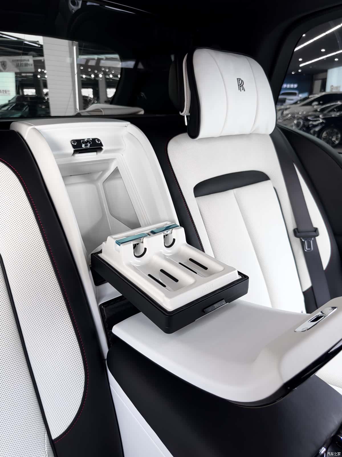 Rolls-Royce Cullinan, 2021 32