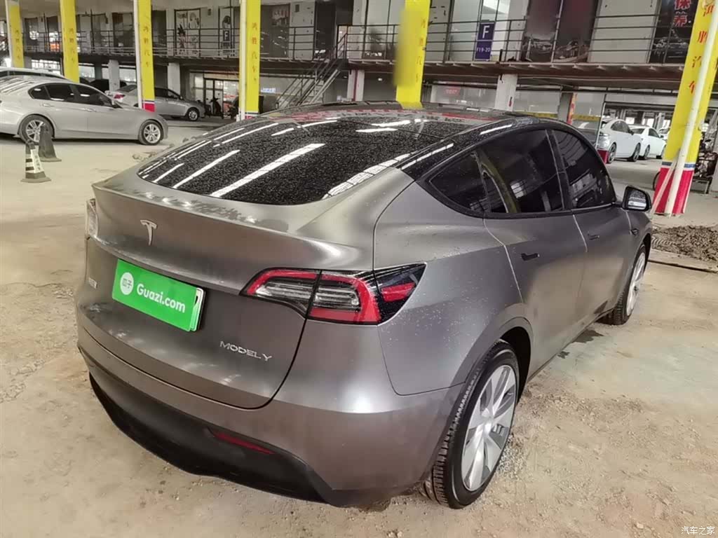 Tesla Model Y, 2022 7