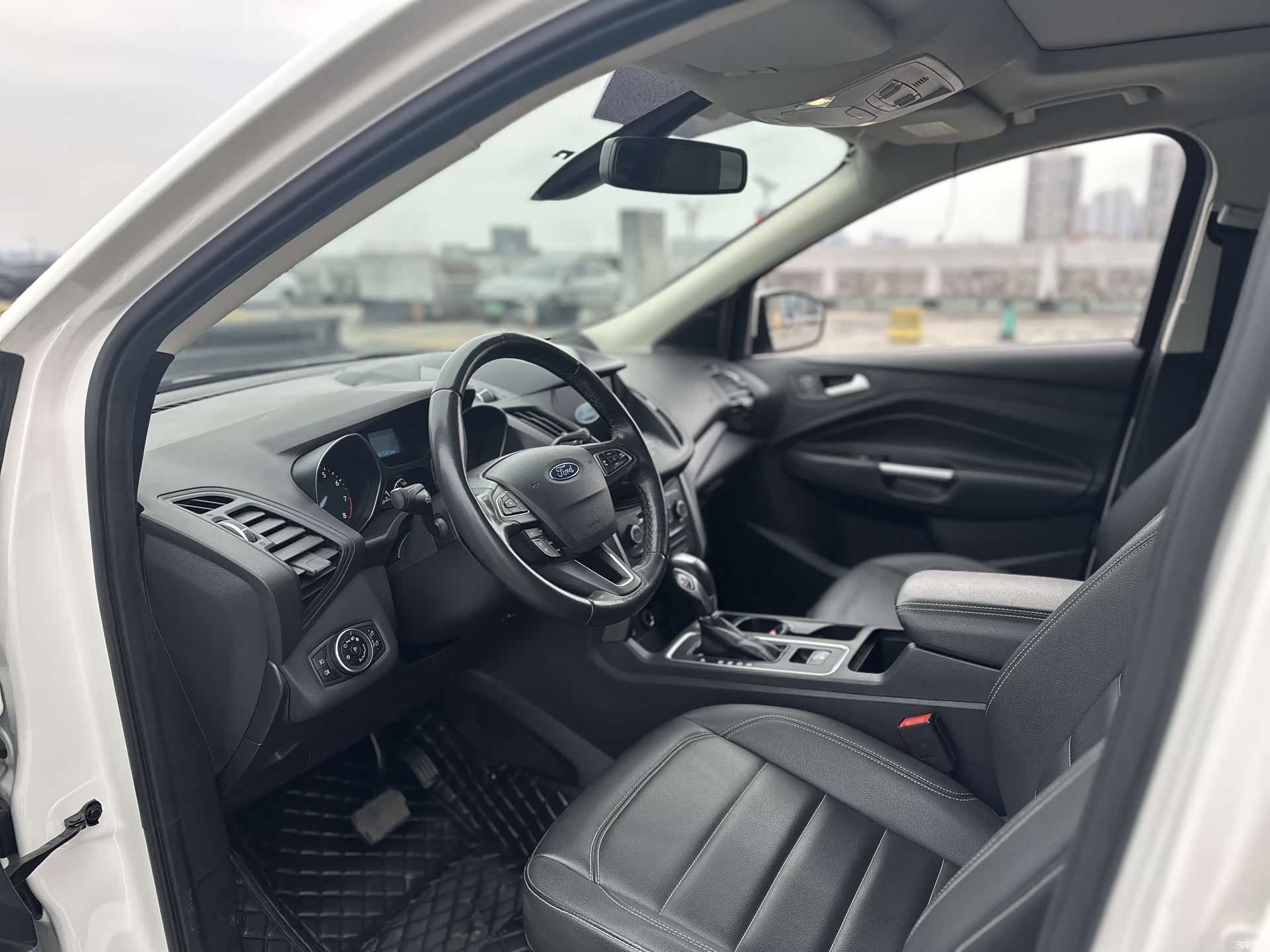 Ford Kuga, 2021 12