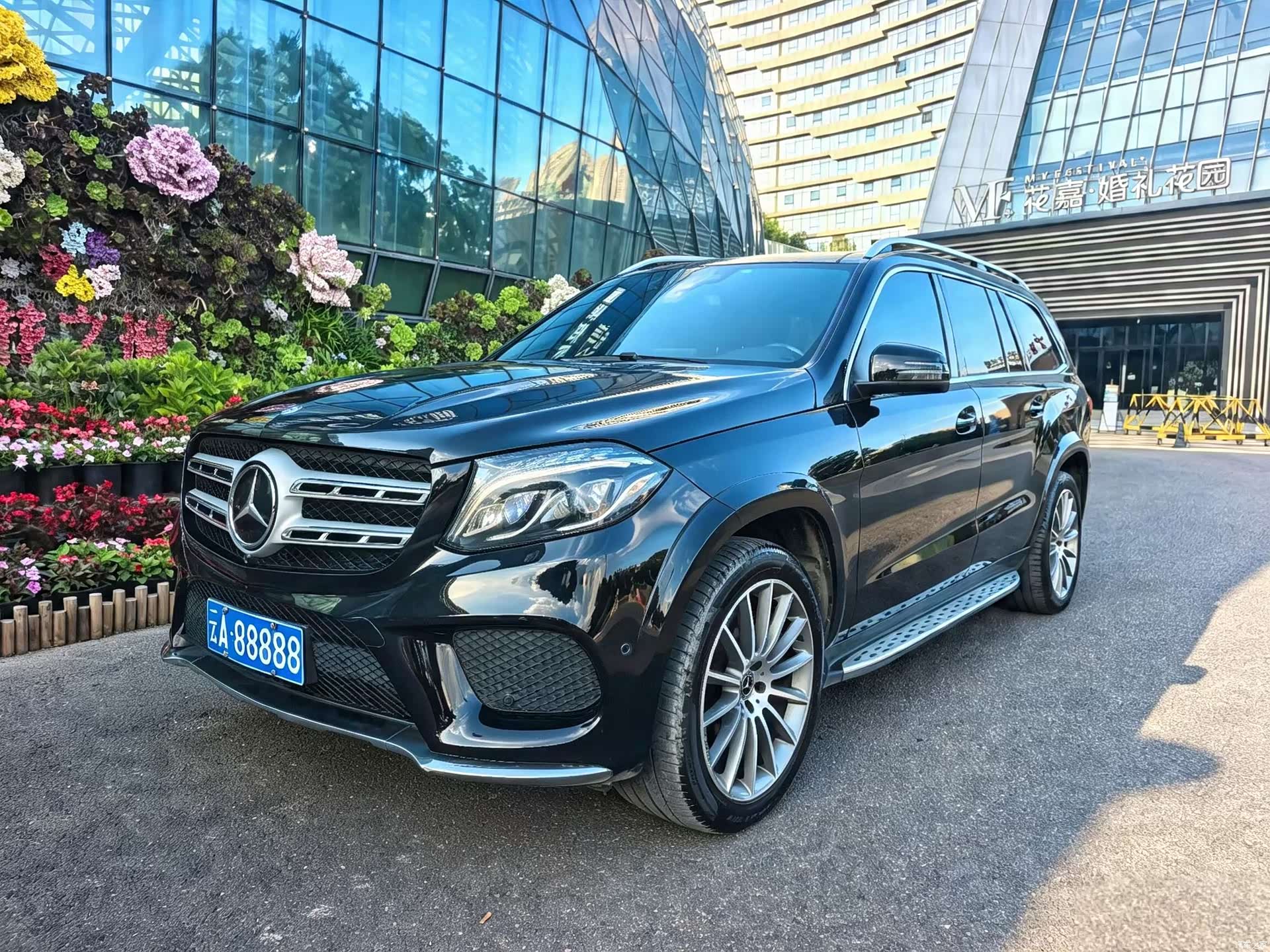 Mercedes-Benz GLS, 2017 1