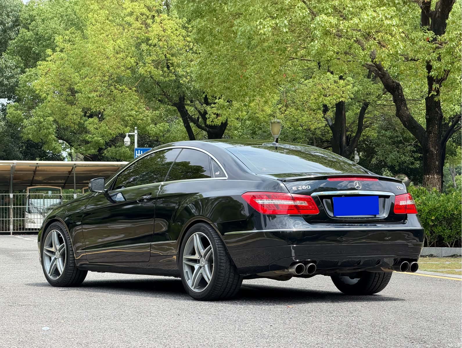 Mercedes-Benz E-Class, 2011 4
