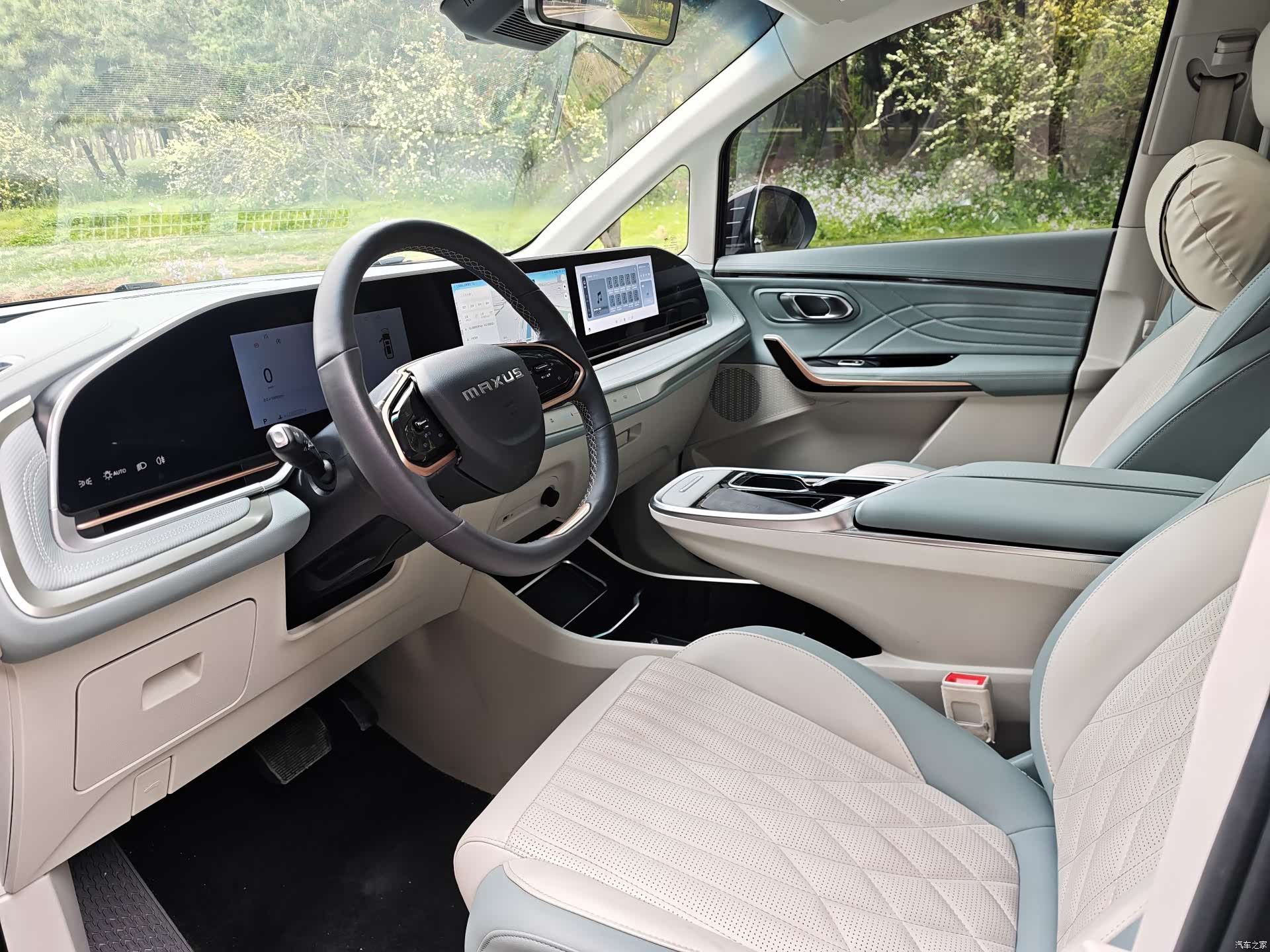 Maxus G90, 2022 все фото