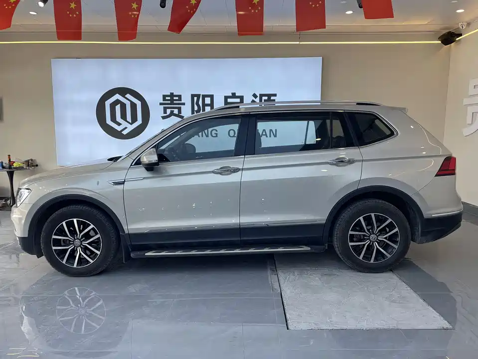 Volkswagen Tiguan L
