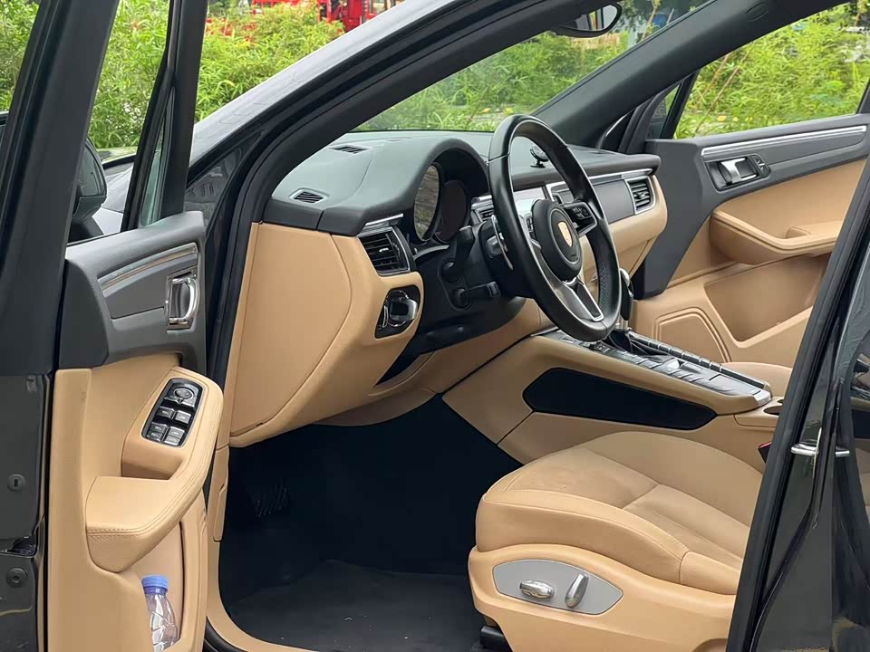 Porsche Macan Porsche Macan