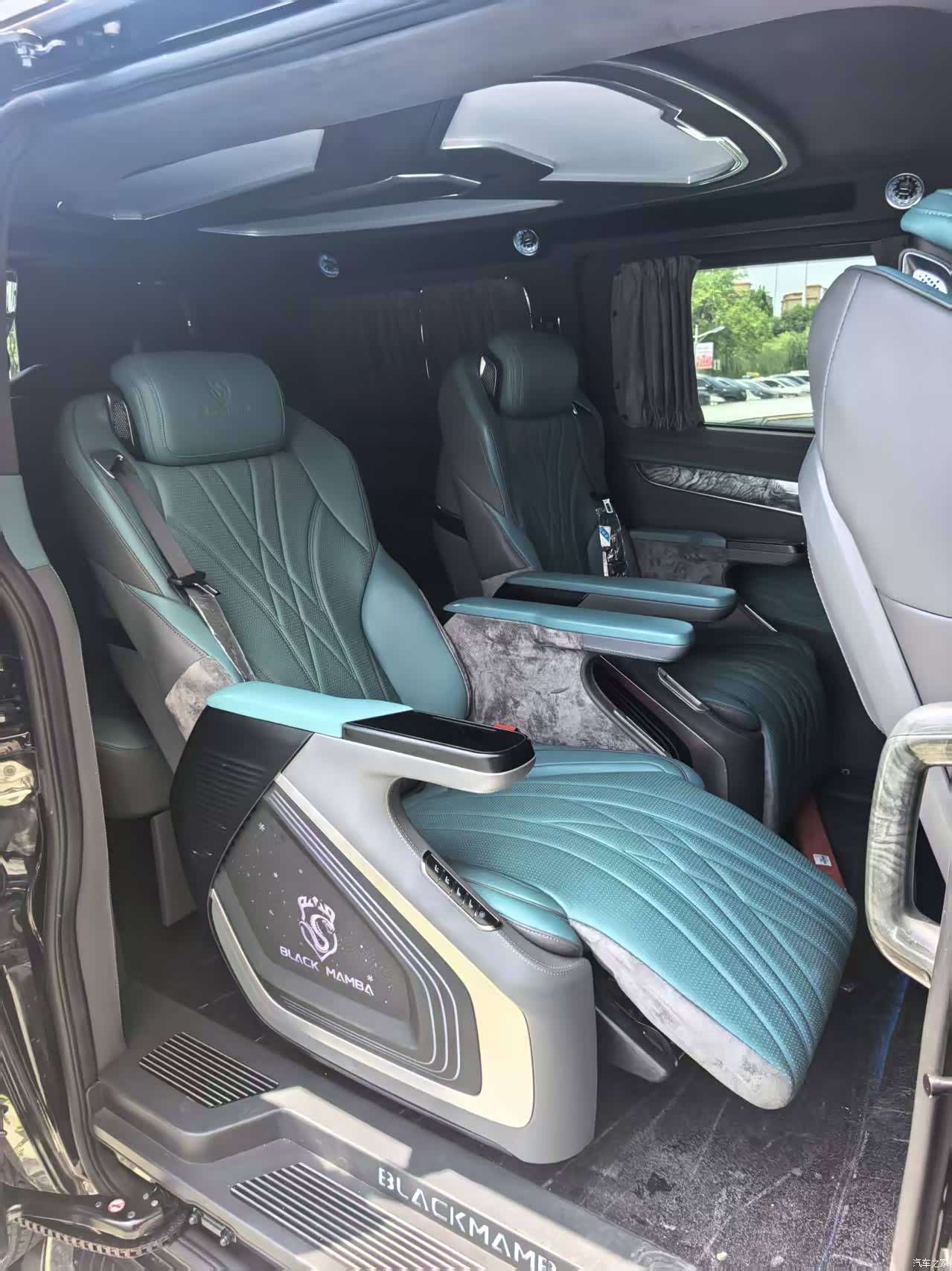 Ford Tourneo, 2026 8