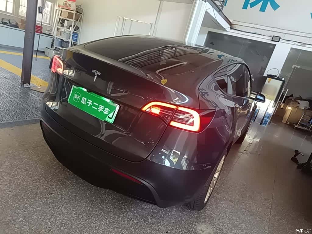 Tesla Model Y, 2024 7
