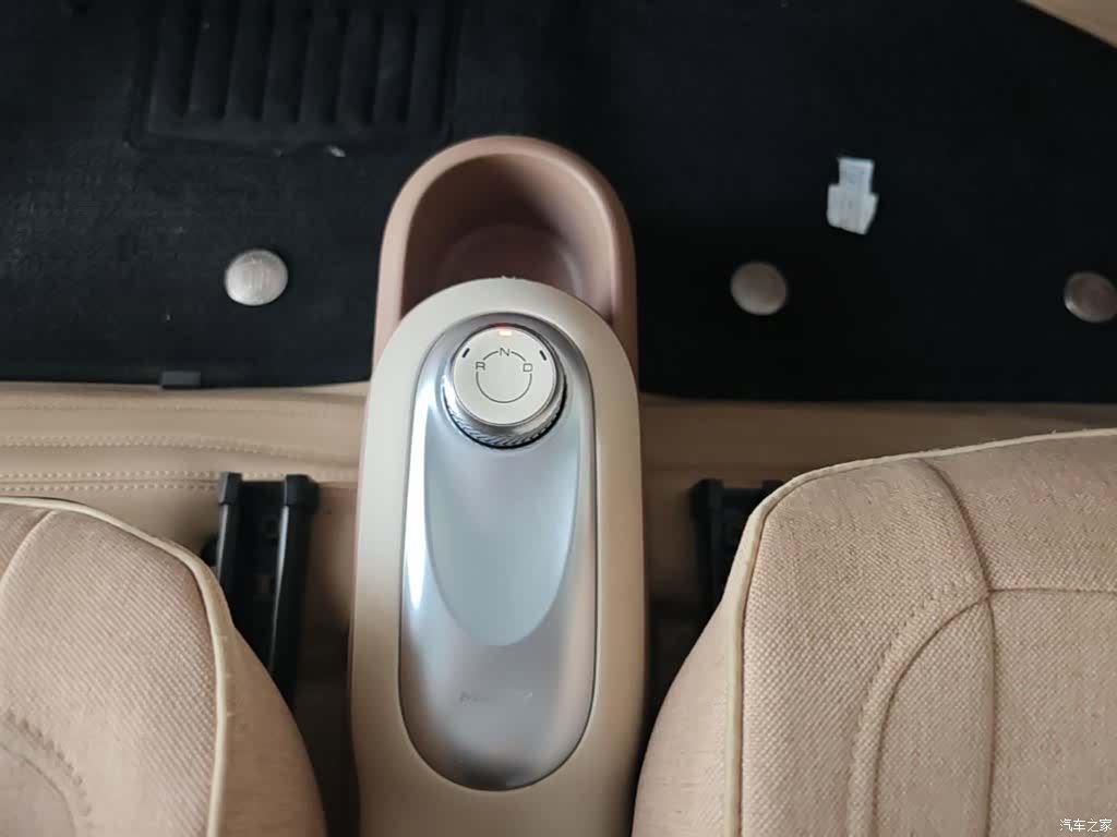 Wuling MINIEV, 2025 10