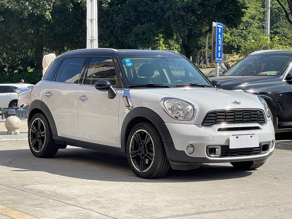 MINI COUNTRYMAN