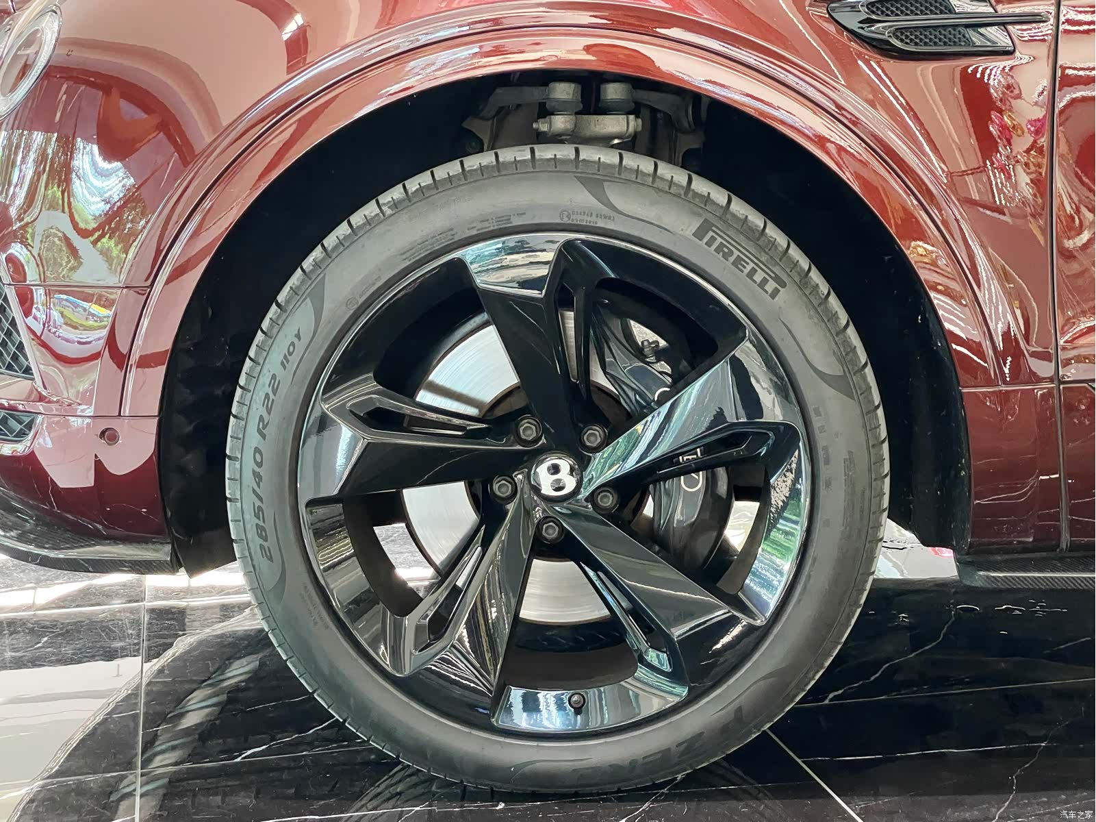 Bentley Bentayga, 2019 14
