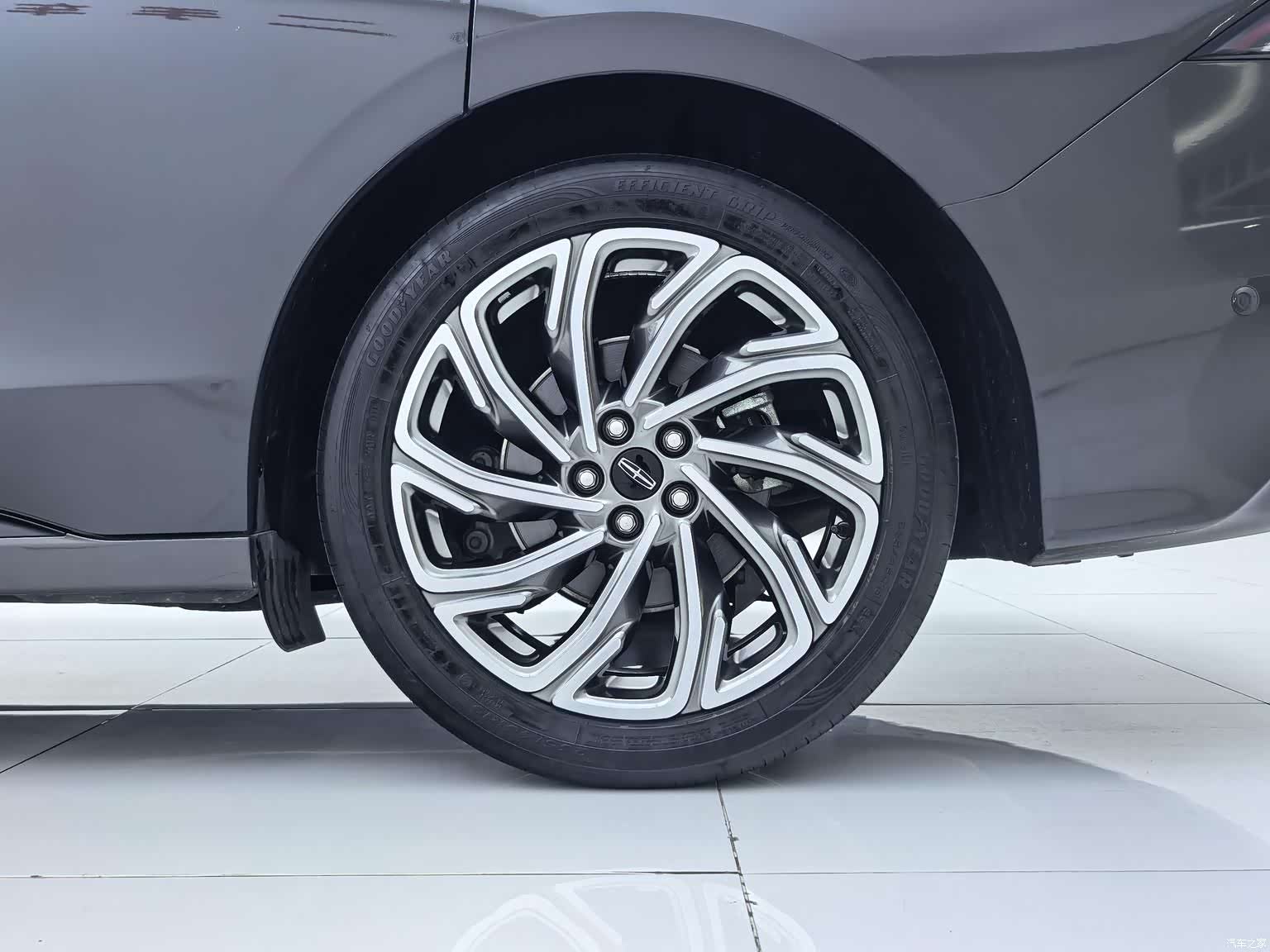 Lincoln Z, 2022 24