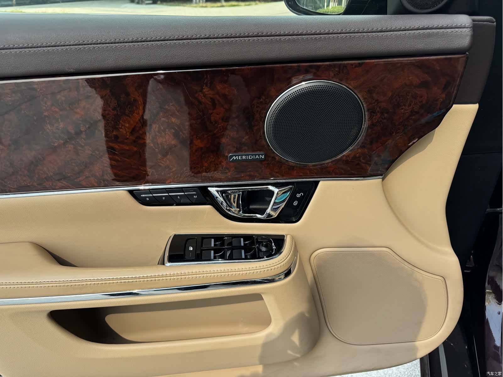Jaguar XJ, 2014 6