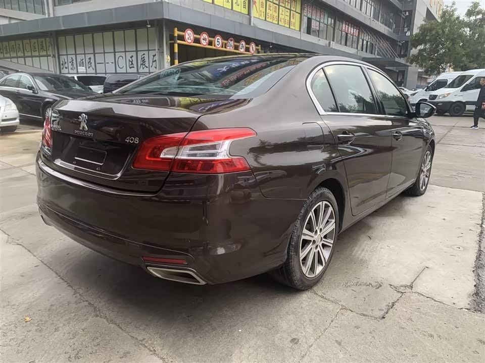 Peugeot 408