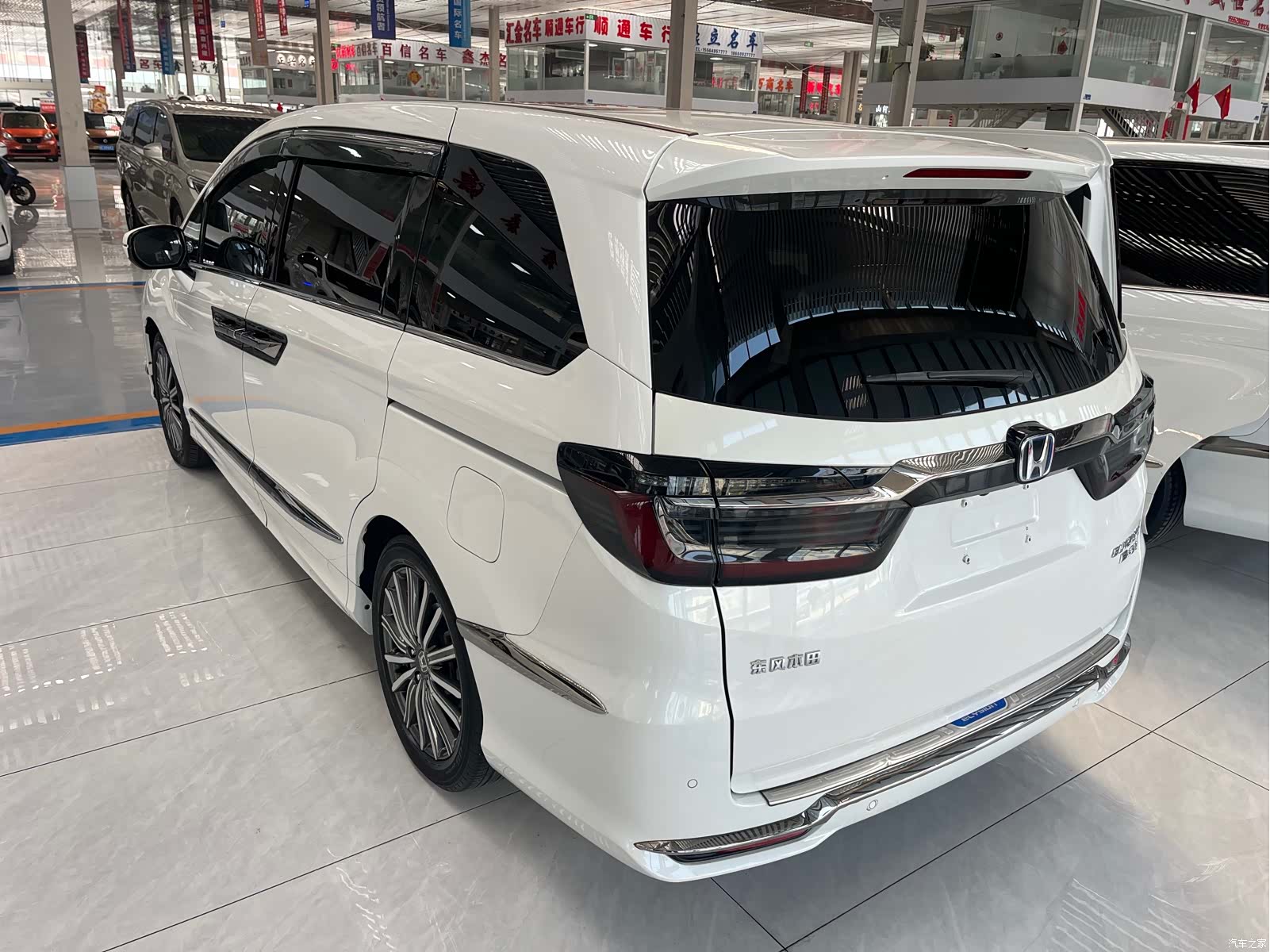 Honda Elysion, 2022 4