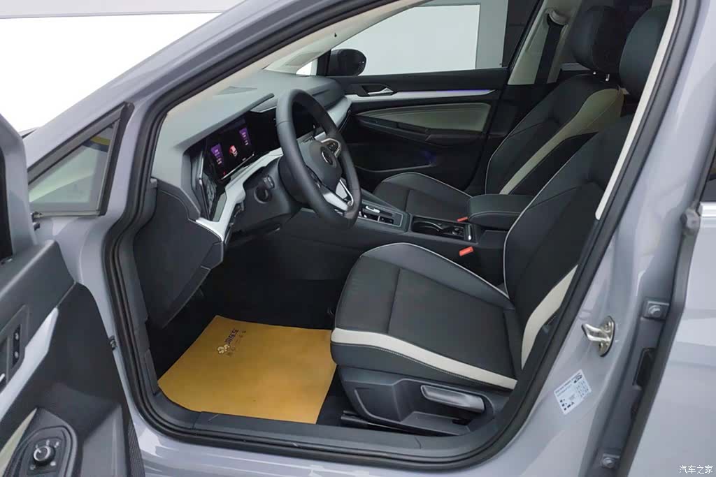 Volkswagen Golf, 2022 9