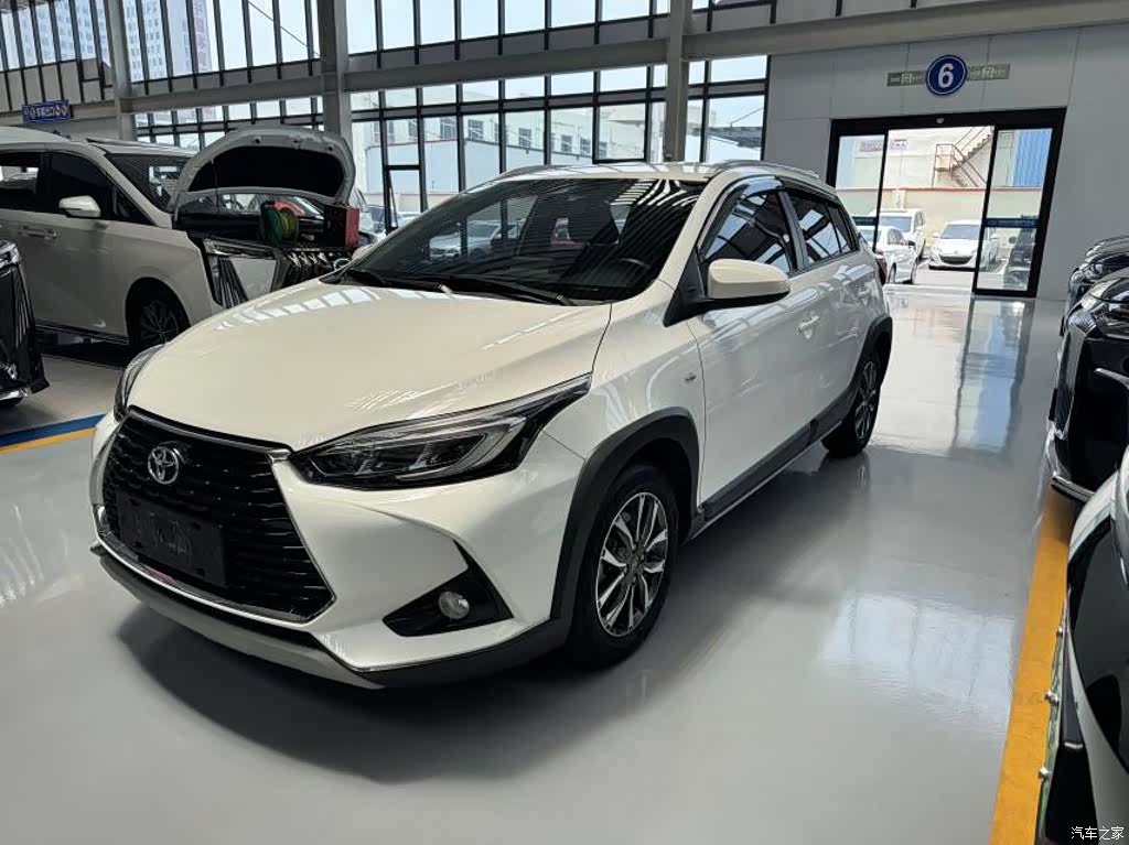 Toyota YARiS L