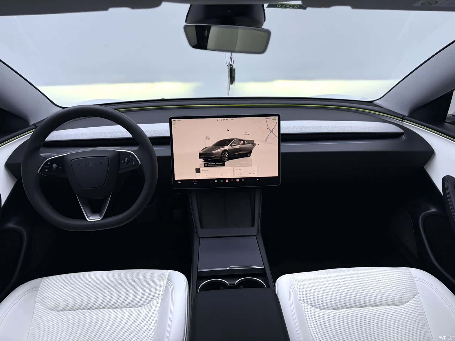 Tesla Model 3, 2025 6