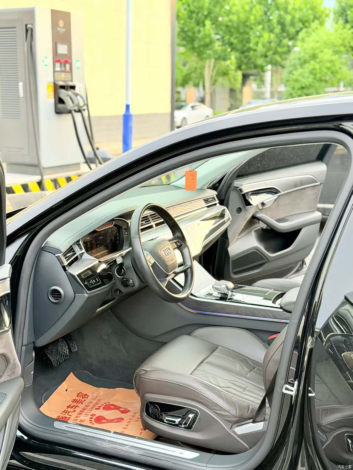 Audi A8L, 2020 4