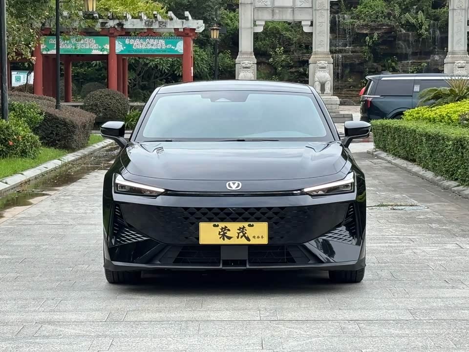 Changan UNI-V Changan UNI-V