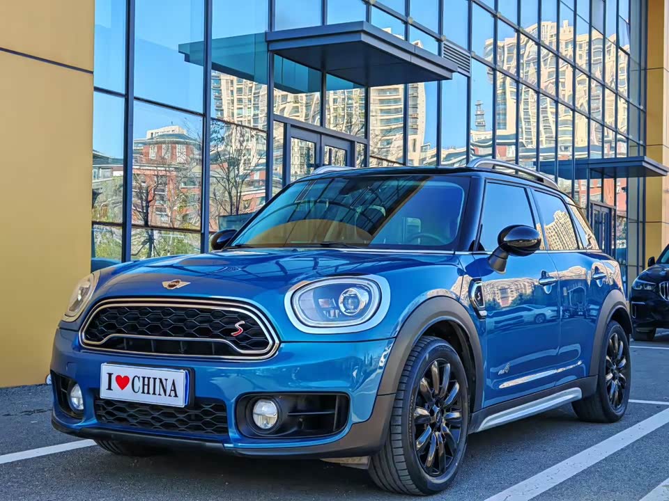 MINI COUNTRYMAN