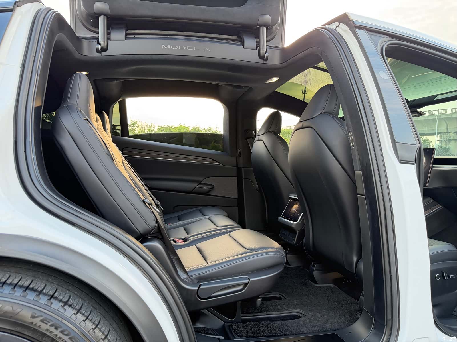 Tesla Model X, 2023 32