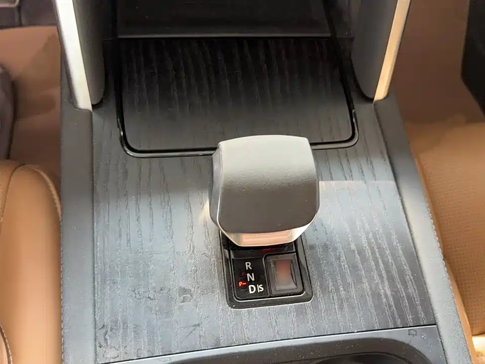 Land Rover Discover sports