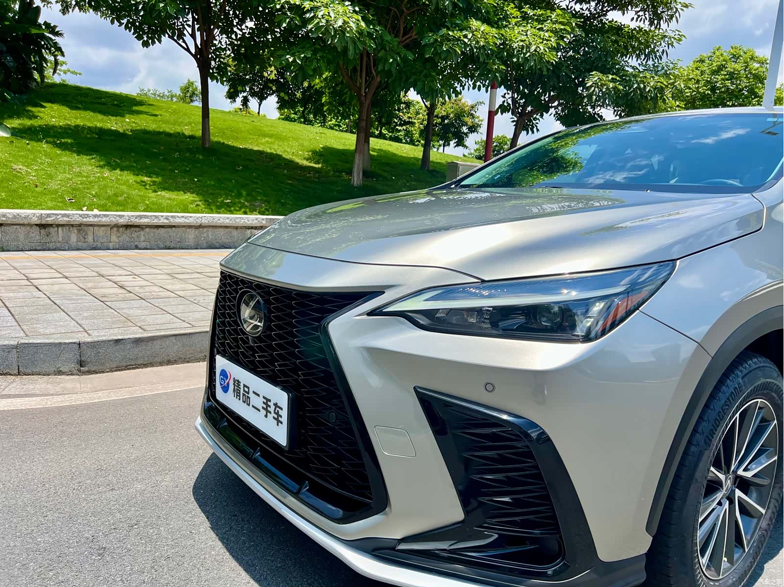 Lexus NX, 2022 4