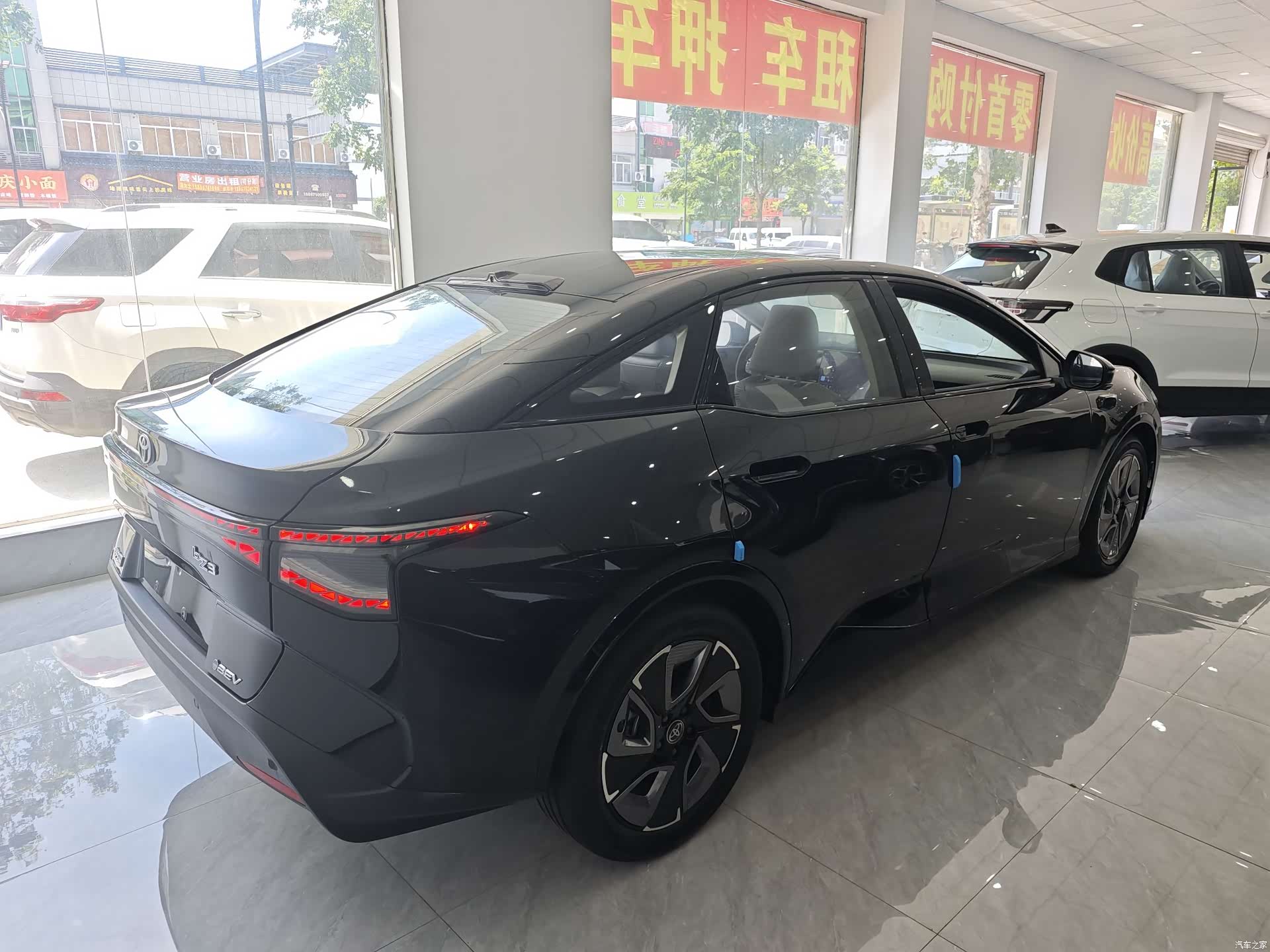 Toyota bZ3, 2025 8