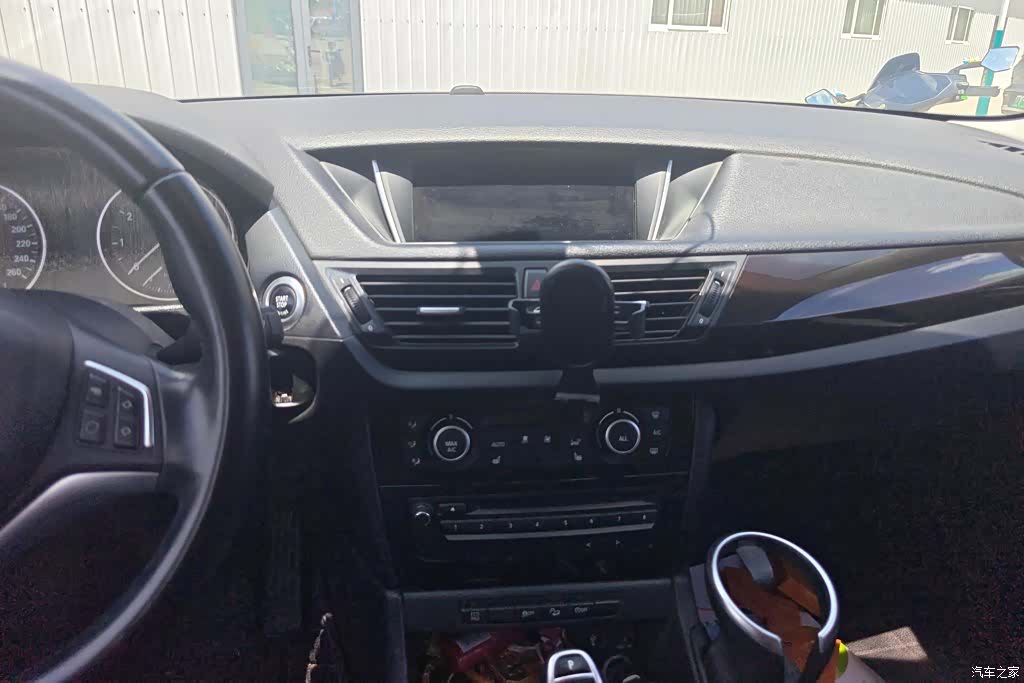 BMW X1, 2013 13