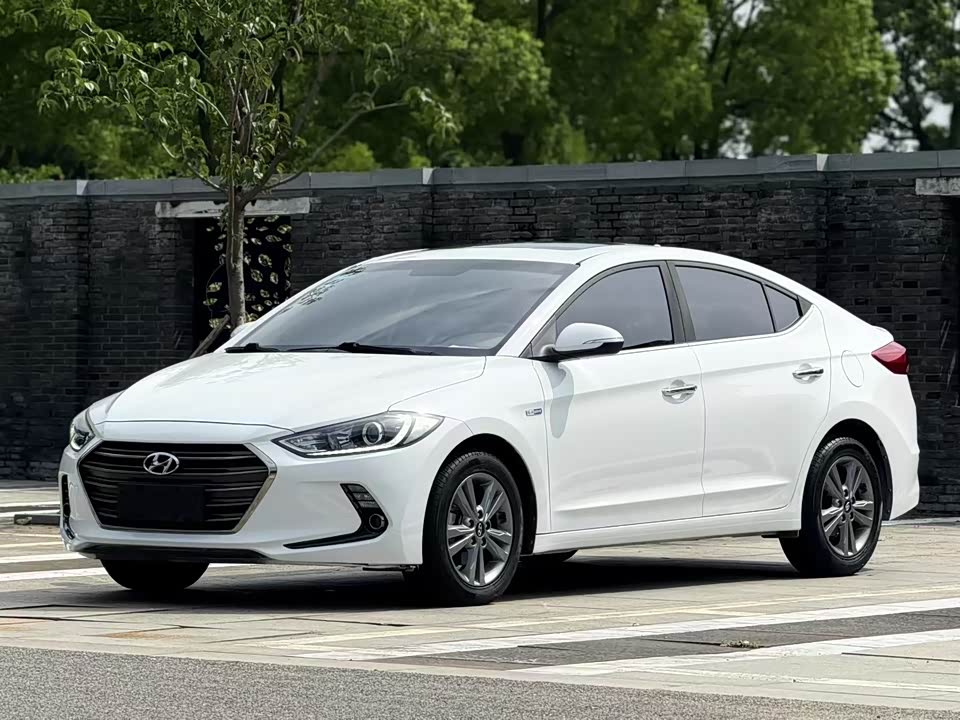 Hyundai Lead