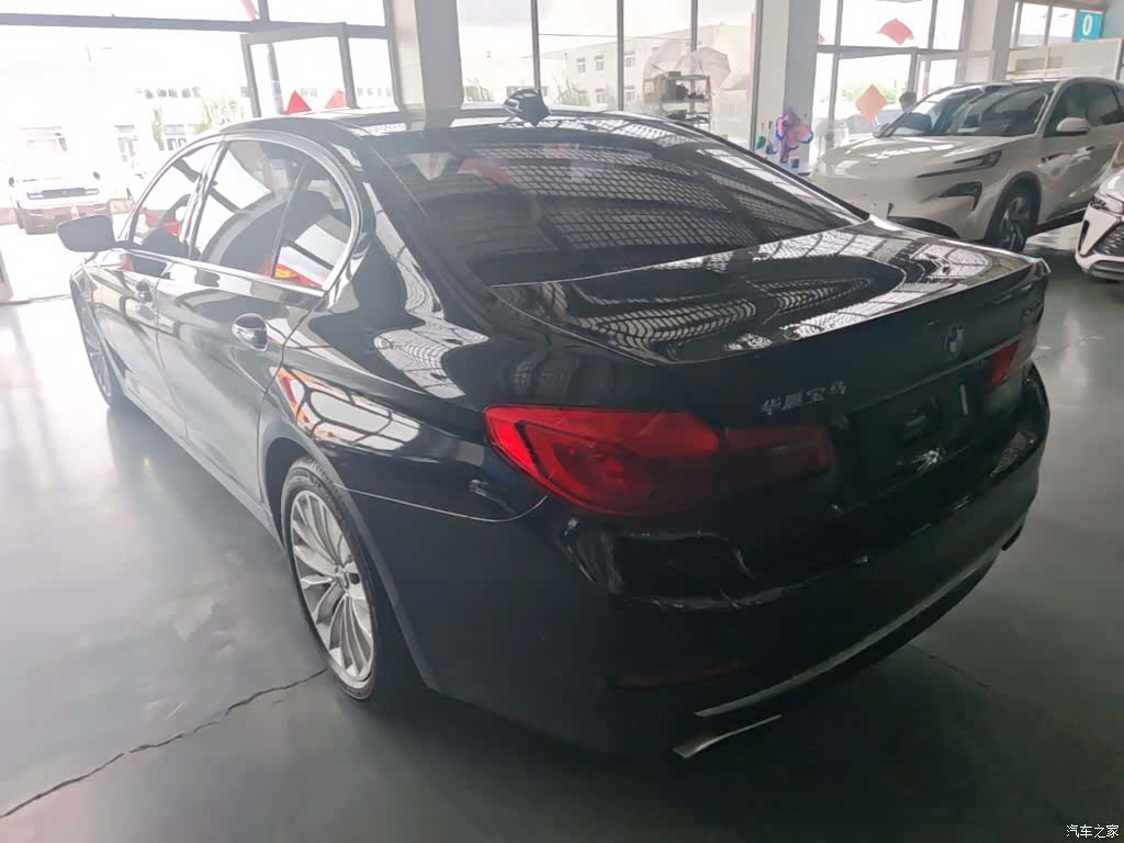 BMW 5 Series, 2018 все фото