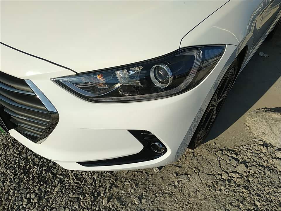 Hyundai Lead