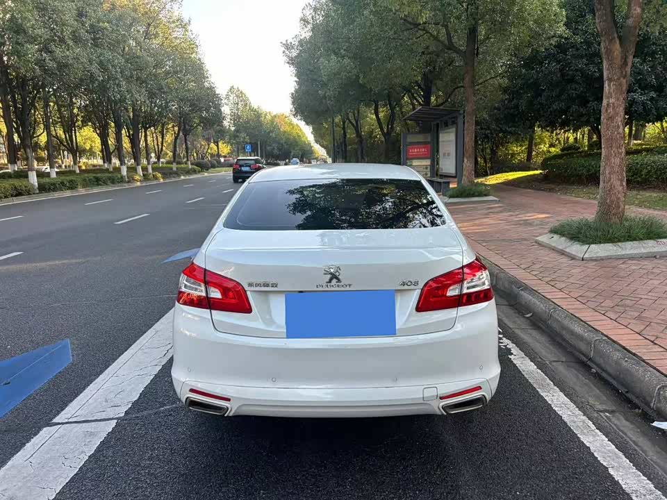 Peugeot 408